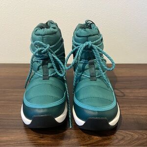 The North Face Women’s Thermoball Lace Up Waterproof Boots, size 7, Brand New!